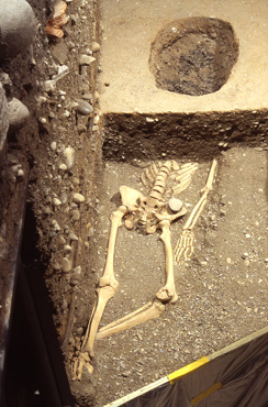 2000-2001: an Allobrogian tomb (120 BC) is discovered